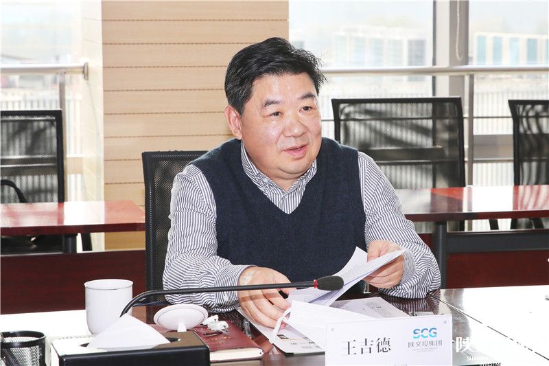 陕西省委宣传部常务副部长、省电影局局长王吉德